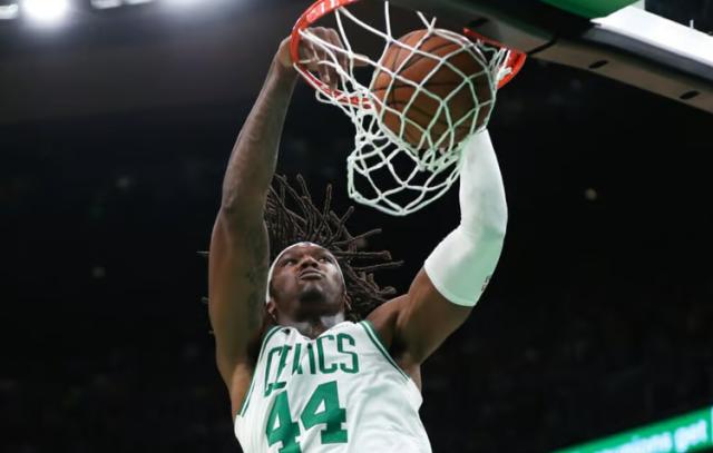 壹号娱乐-罗威归来对绿军有何意义？替补出战也是防守中坚