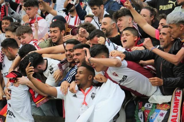 壹号娱乐官网-相比你人生中的苦难，主队摆烂不过是场挫折教育