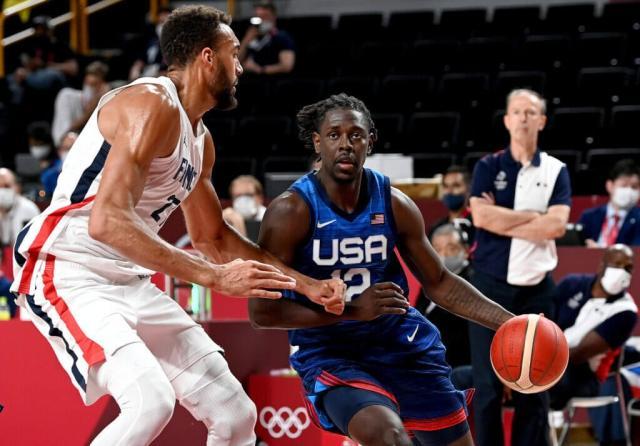 壹号娱乐-与雄鹿上巅峰 随美国摔谷底 霍勒迪：我现在有点乱